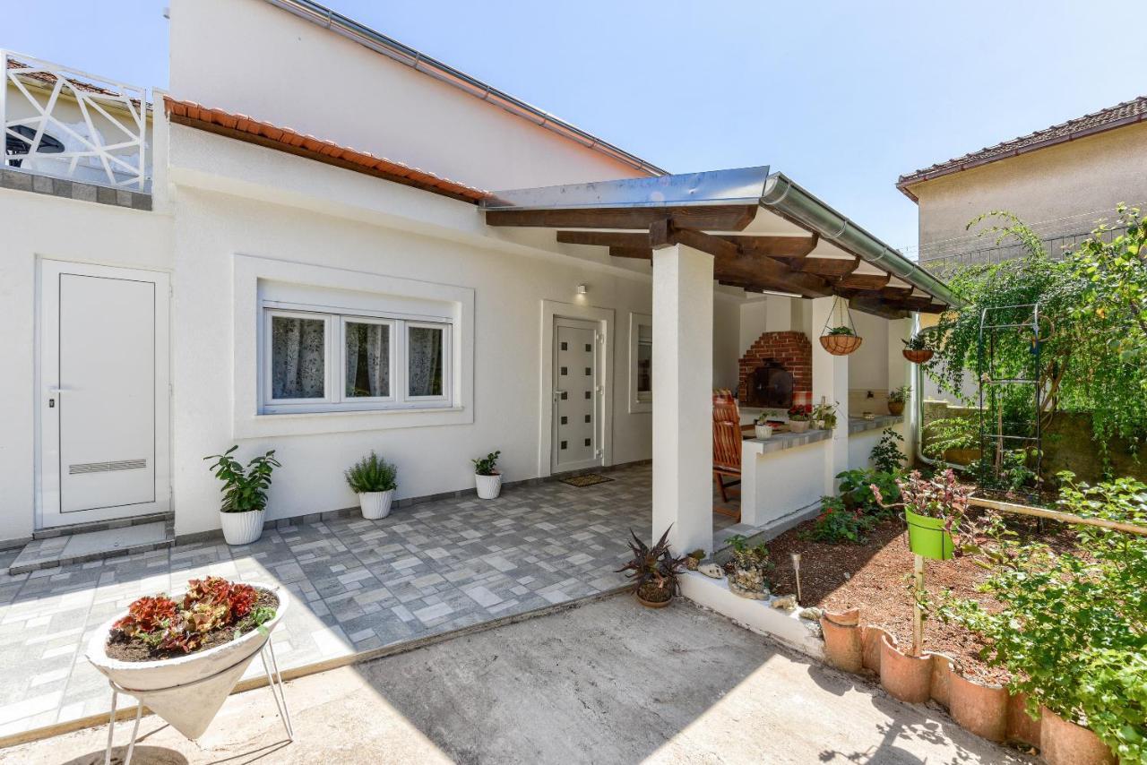 Apartment Yula زادار المظهر الخارجي الصورة